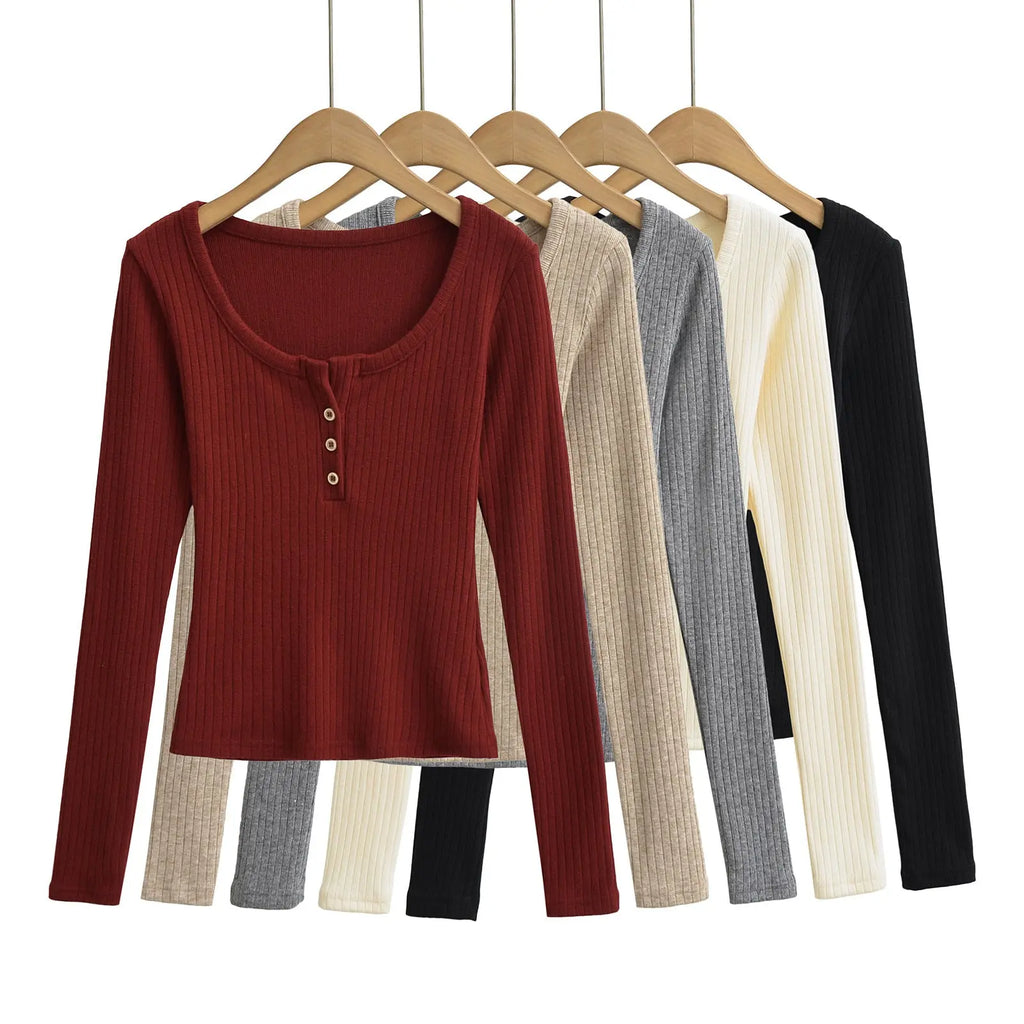 Round neck button long sleeved top eprolo