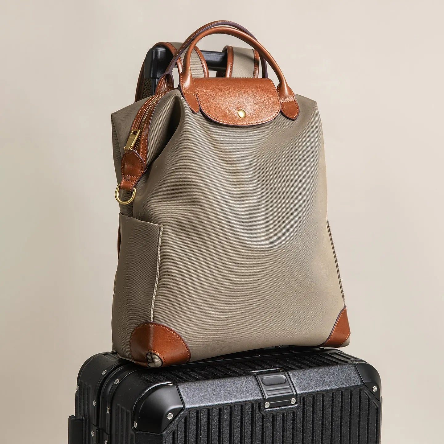 Stylish High-Quality Nylon Backpack with Large Capacity, Lightweight and Durable for Business Travel and Daily Commute eprolo