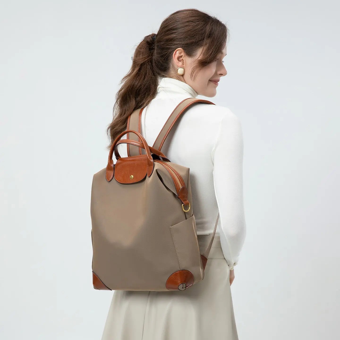 Stylish High-Quality Nylon Backpack with Large Capacity, Lightweight and Durable for Business Travel and Daily Commute eprolo