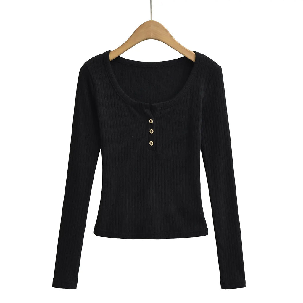 Round neck button long sleeved top eprolo
