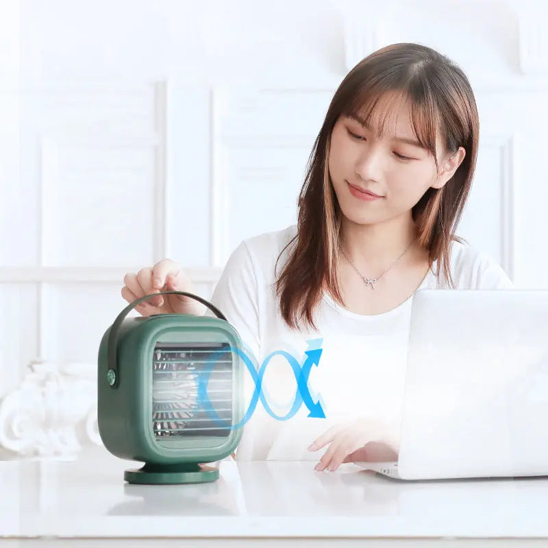 New Water-Cooled Air-Conditioning Fan Household Creative Desktop Small Refrigerator Mini Humidification Spray Fan Lamp eprolo