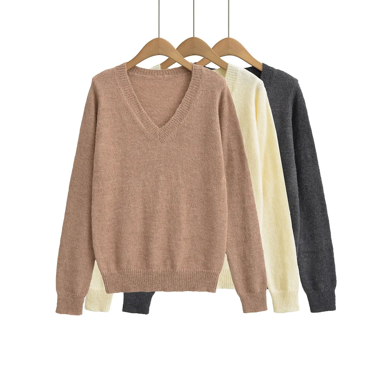 Solid color V-neck long sleeved sweater eprolo